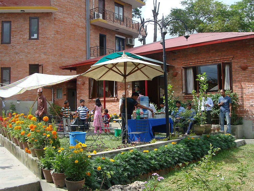 Royal Astoria Hotel Kathmandu Esterno foto