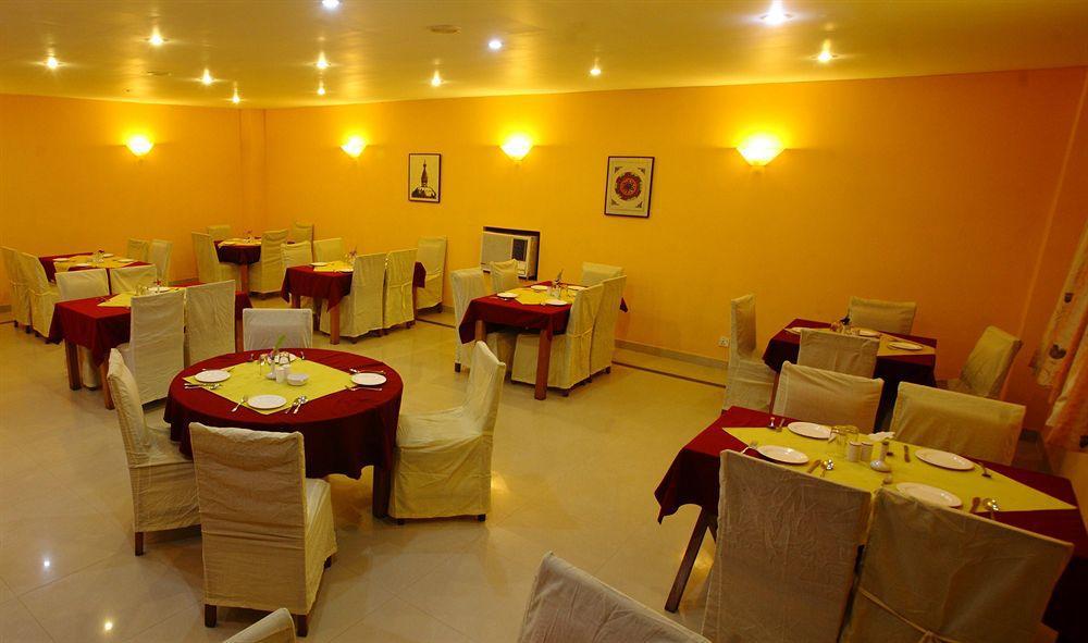 Royal Astoria Hotel Kathmandu Esterno foto