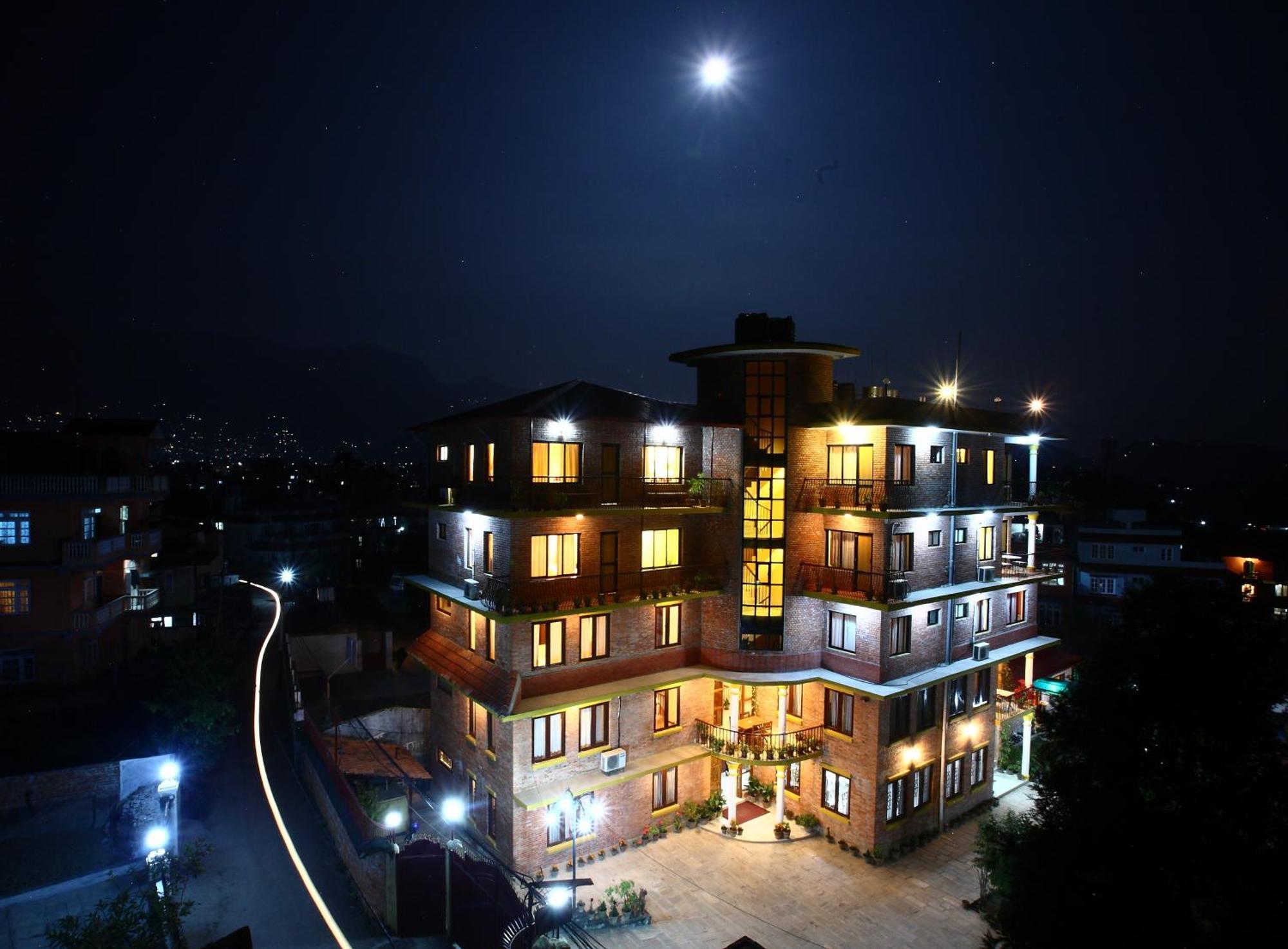 Royal Astoria Hotel Kathmandu Esterno foto