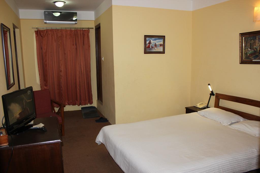 Royal Astoria Hotel Kathmandu Esterno foto