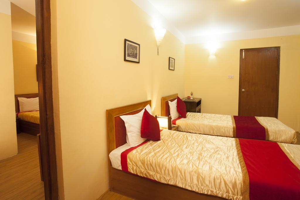 Royal Astoria Hotel Kathmandu Esterno foto