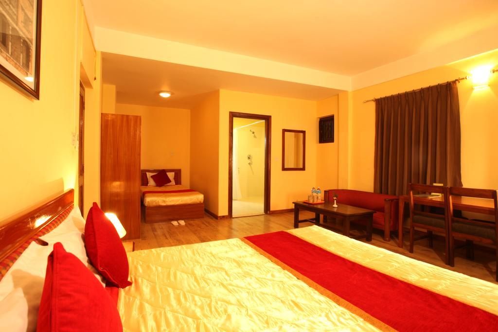 Royal Astoria Hotel Kathmandu Esterno foto