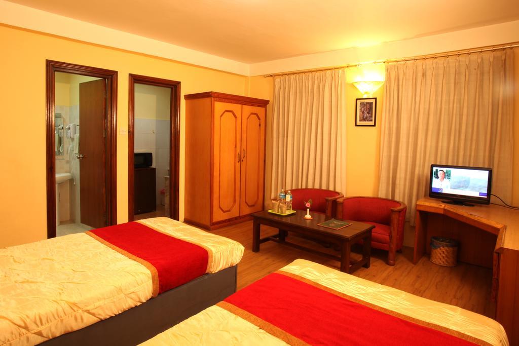 Royal Astoria Hotel Kathmandu Esterno foto
