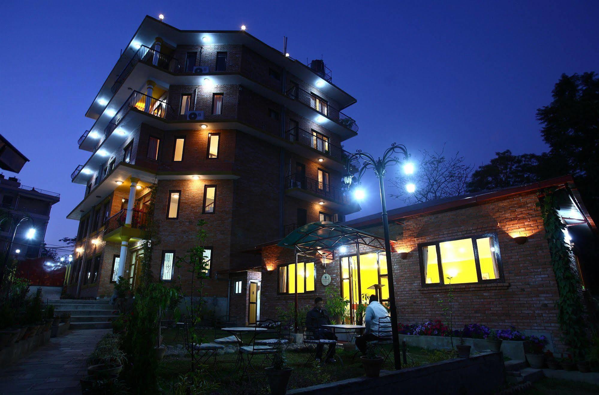 Royal Astoria Hotel Kathmandu Esterno foto