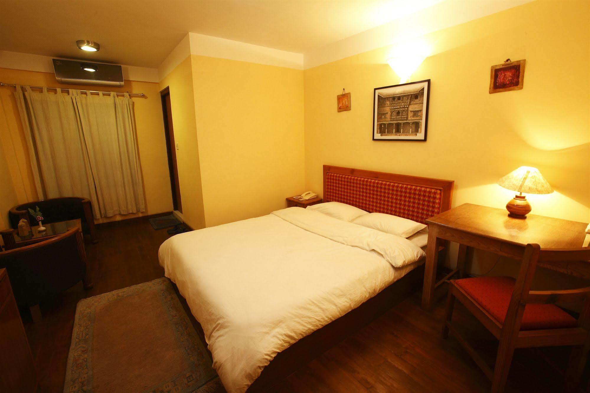 Royal Astoria Hotel Kathmandu Esterno foto